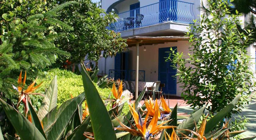 Aparthotel Villa Marinu Forio di Ischia Buitenkant foto